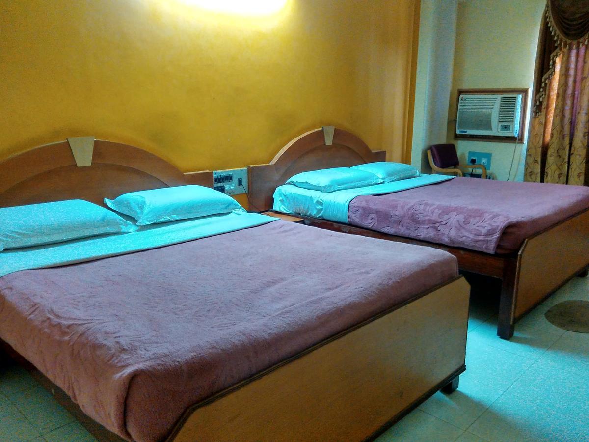 Hotel Vyshak Residency Maisur Oda fotoğraf